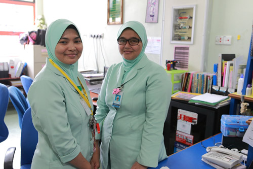 Nurses at Infectious Diseases (HIV treatment) Clinic at UMMC1.JPG